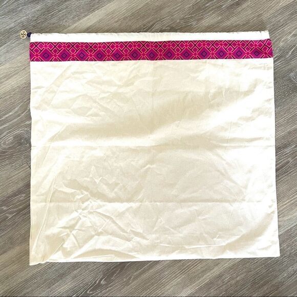 Tory Burch large dust bag - Picture 4 of 4